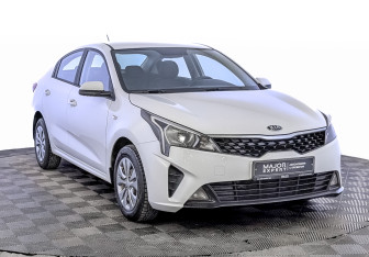 Подержанный автомобиль Kia Rio Sedan 2021 года (3 фото)