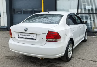 Подержанный автомобиль Volkswagen Polo Sedan 2010 года (5 фото)