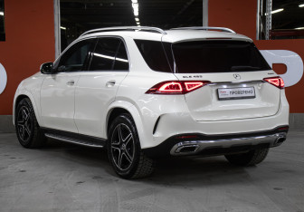 Подержанный автомобиль Mercedes-Benz GLE 2019 года (7 фото)