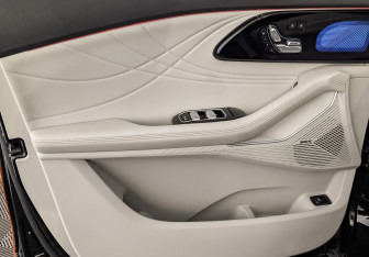 Подержанный автомобиль Exeed RX 2023 года (18 фото)