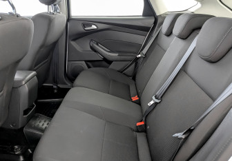 Подержанный автомобиль Ford Focus Hatchback 2019 года (12 фото)