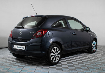 Подержанный автомобиль Opel Corsa 2008 года (5 фото)