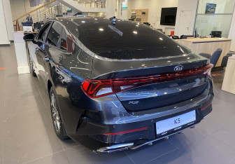 Новый Kia K5 2025 (3 фото)