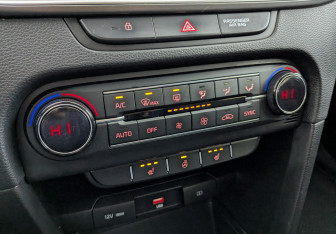 Подержанный автомобиль Kia Ceed Wagon 2020 года (27 фото)