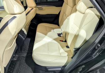 Подержанный автомобиль Lexus NX 2016 года (12 фото)