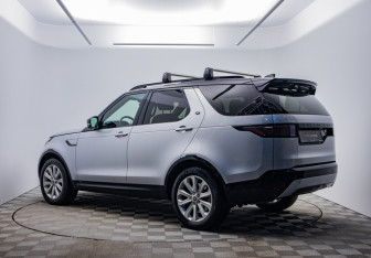 Подержанный автомобиль Land Rover Discovery 2021 года (3 фото)