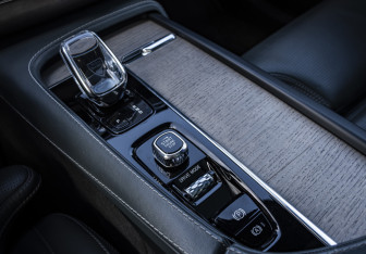 Подержанный автомобиль Volvo XC90 2019 года (19 фото)