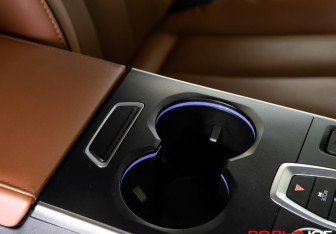 Подержанный автомобиль Omoda C5 2022 года (17 фото)