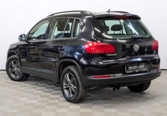Подержанный автомобиль Volkswagen Tiguan 2014 года (7 фото)