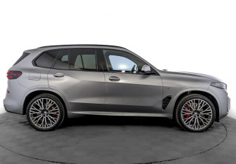Новый BMW X5 2025 (4 фото)