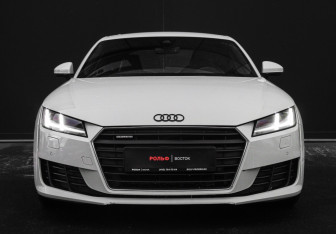 Подержанный автомобиль Audi TT Coupe 2015 года (2 фото)