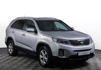 Подержанный автомобиль Kia Sorento 2016 года (3 фото)