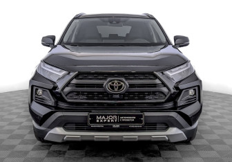 Подержанный автомобиль Toyota RAV4 2025 года (2 фото)