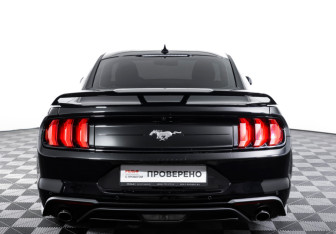 Подержанный автомобиль Ford Mustang Coupe 2022 года (6 фото)