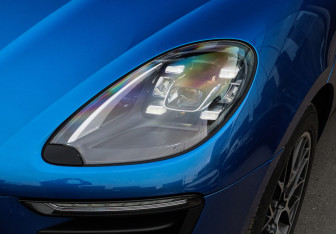Подержанный автомобиль Porsche Macan 2017 года (12 фото)