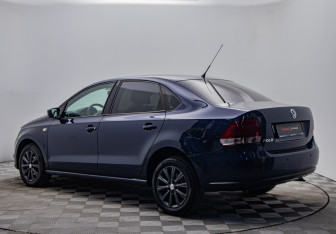 Подержанный автомобиль Volkswagen Polo Sedan 2011 года (3 фото)