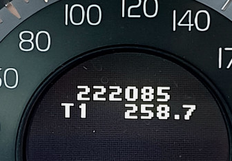 Подержанный автомобиль Volvo XC60 2011 года (27 фото)