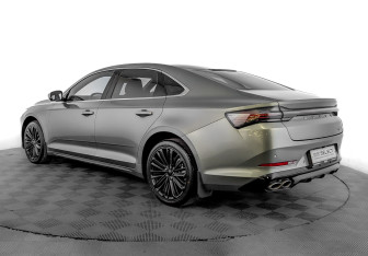 Подержанный автомобиль Geely Preface 2024 года (7 фото)