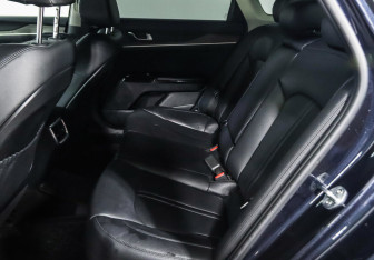 Подержанный автомобиль Kia K5 2021 года (15 фото)