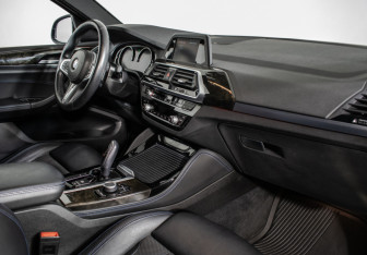 Подержанный автомобиль BMW X4 2018 года (10 фото)