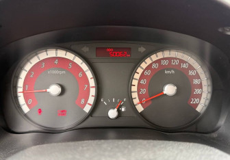 Подержанный автомобиль Kia Rio Hatchback 2010 года (12 фото)