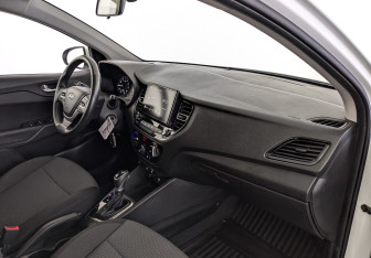 Подержанный автомобиль Hyundai Solaris Sedan 2020 года (13 фото)