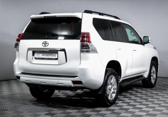 Подержанный автомобиль Toyota Land Cruiser Prado 2011 года (5 фото)