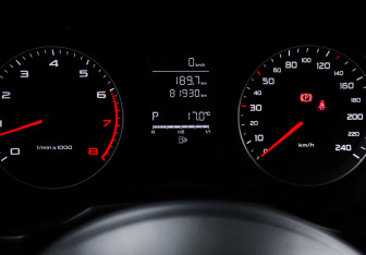 Подержанный автомобиль Audi A1 2014 года (11 фото)