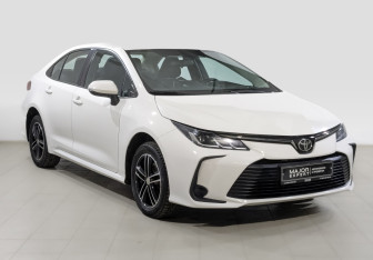 Подержанный автомобиль Toyota Corolla Sedan 2019 года (3 фото)