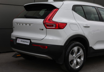 Подержанный автомобиль Volvo XC40 2019 года (23 фото)