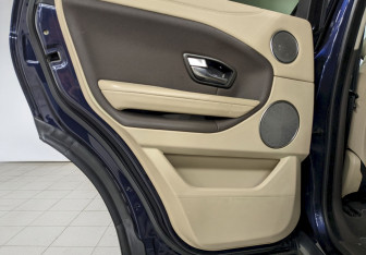 Подержанный автомобиль Land Rover Range Rover Evoque 2018 года (16 фото)