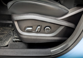 Подержанный автомобиль Exeed LX 2024 года (20 фото)
