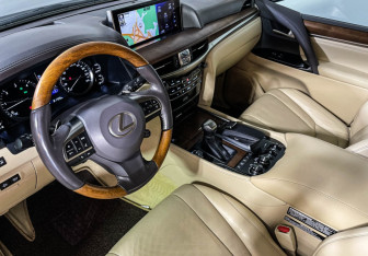 Подержанный автомобиль Lexus LX 2016 года (15 фото)