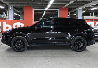 Подержанный автомобиль Porsche Cayenne 2020 года (8 фото)