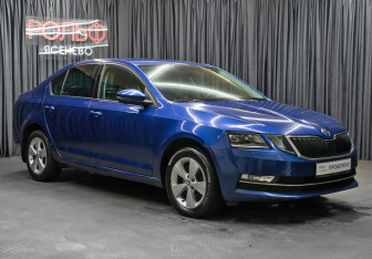 Подержанный автомобиль Skoda Octavia Liftback 2018 года (3 фото)