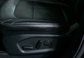 Подержанный автомобиль Ford Explorer 2019 года (14 фото)