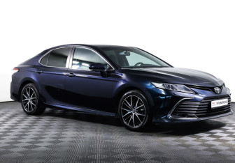 Подержанный автомобиль Toyota Camry Sedan 2020 года (3 фото)