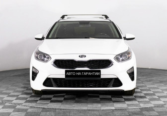 Подержанный автомобиль Kia Ceed Wagon 2020 года (2 фото)