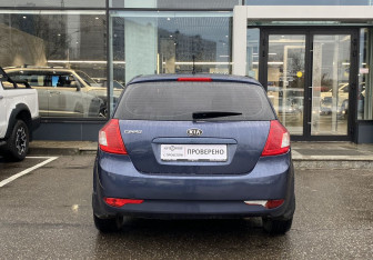 Подержанный автомобиль Kia Ceed Hatchback 2011 года (6 фото)