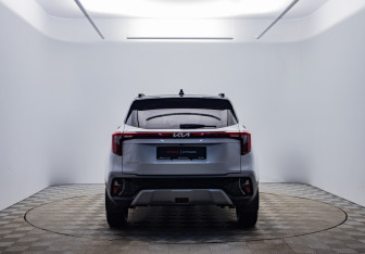 Подержанный автомобиль Kia Seltos 2024 года (6 фото)