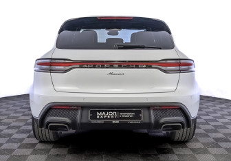 Подержанный автомобиль Porsche Macan 2023 года (6 фото)