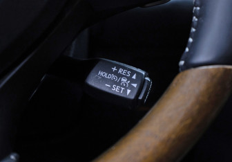 Подержанный автомобиль Lexus LX 2016 года (20 фото)