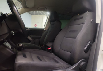 Подержанный автомобиль Volkswagen Tiguan 2008 года (10 фото)