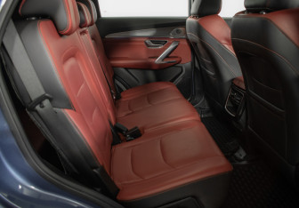 Подержанный автомобиль Jetour X70 Plus 2023 года (10 фото)