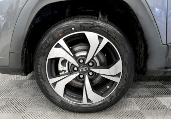 Новый Москвич 3 2025 (18 фото)