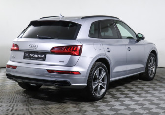 Подержанный автомобиль Audi Q5 2019 года (9 фото)