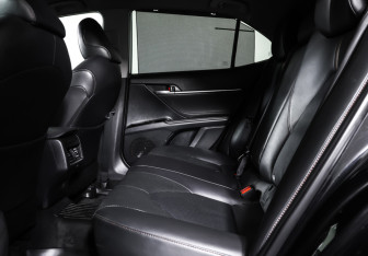 Подержанный автомобиль Toyota Camry Sedan 2018 года (12 фото)