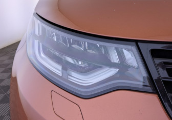 Подержанный автомобиль Land Rover Discovery 2019 года (11 фото)