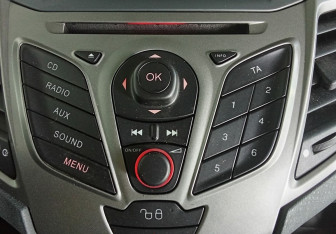 Подержанный автомобиль Ford Fiesta Hatchback 2008 года (14 фото)