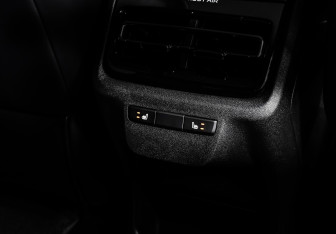 Подержанный автомобиль Changan UNI-K 2024 года (28 фото)